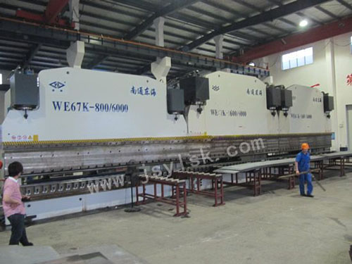 WE67K-800/6000多(duō)機聯動折彎機