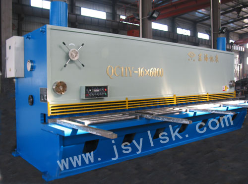 QC11Y系列液壓閘(zhá)式剪闆機