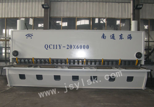 QC11Y-20*6000液壓閘式剪(jiǎn)闆機
