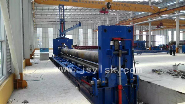 挂(gua)車專用卷(juan)闆機