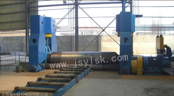 大(da)型上輥(gun)萬能式(shì)卷闆機(ji)