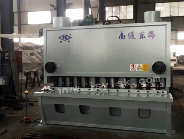 QC11Y系列液(yè)壓閘式剪闆機