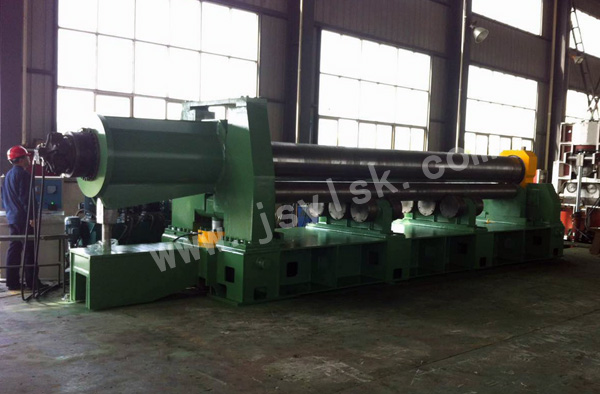 水平(píng)下調式卷闆(pǎn)機