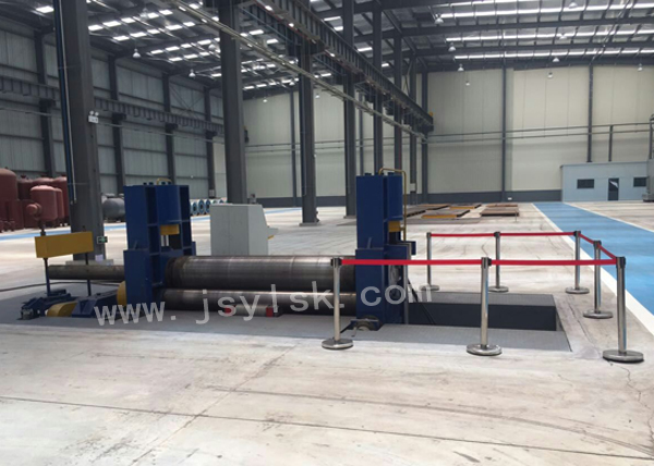 中(zhōng)小型上輥(gǔn)萬能式卷(juan)闆機