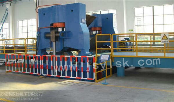 大型上輥萬(wàn)能式卷闆機