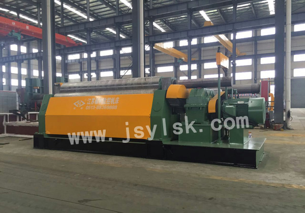 機(ji)械三輥(gun)對稱式(shì)卷闆機(ji)