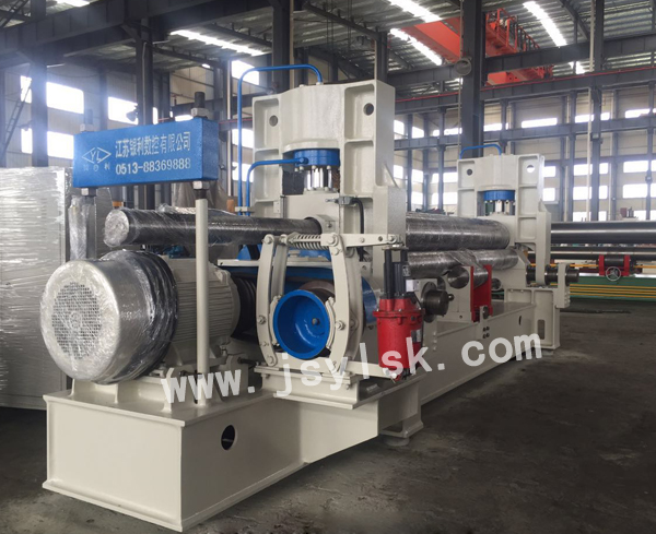 中(zhong)小型上輥萬(wàn)能式卷闆機(ji)