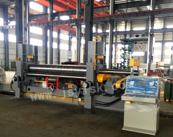 中小型(xing)上輥萬(wan)能式卷(juan)闆機