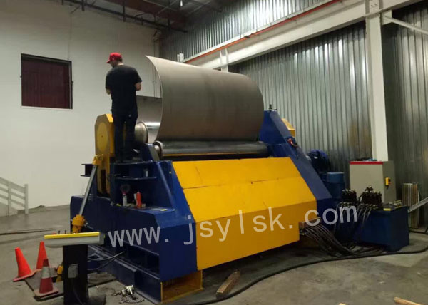 四(sì)輥卷闆機