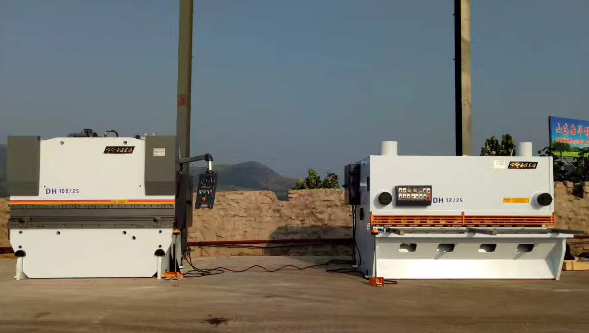 東海剪闆機折(she)彎機