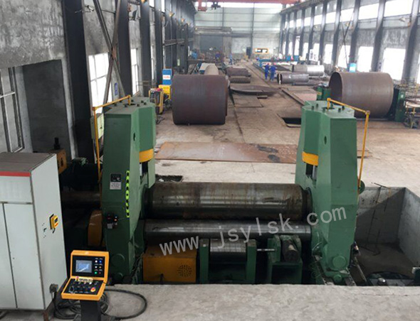 大型上輥萬(wan)能式卷闆機