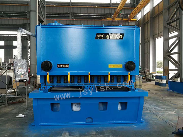 QC11Y-40*2500剪(jiǎn)闆機