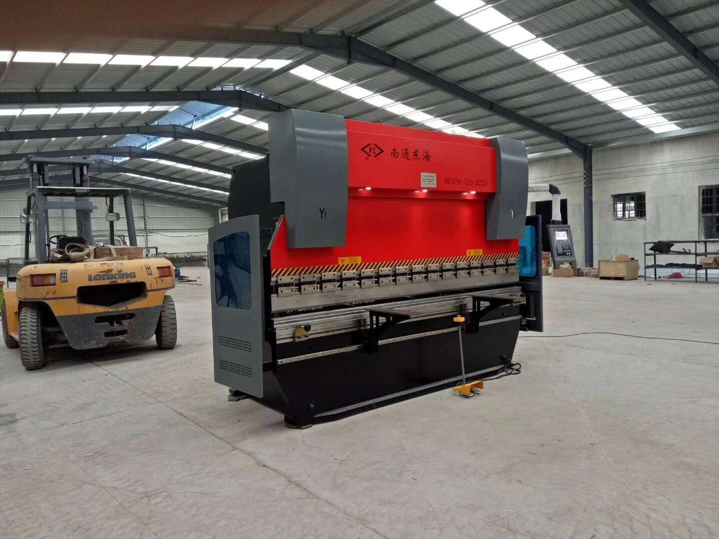 東海數控折彎(wan)機