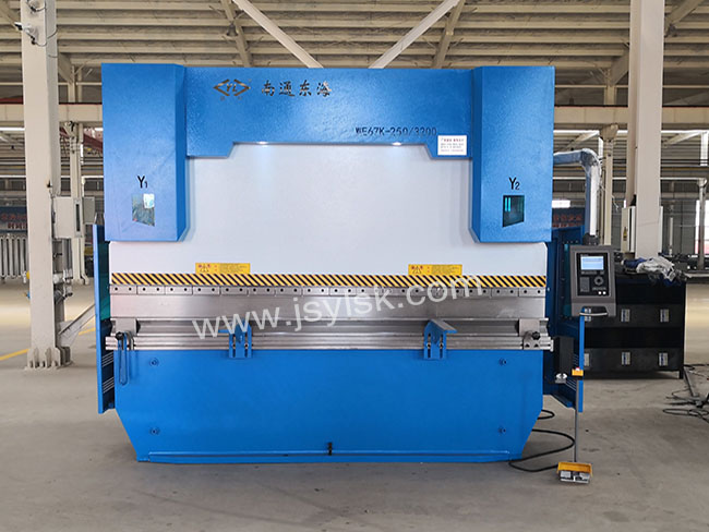 WE67K-250/3200數控(kong)折彎機