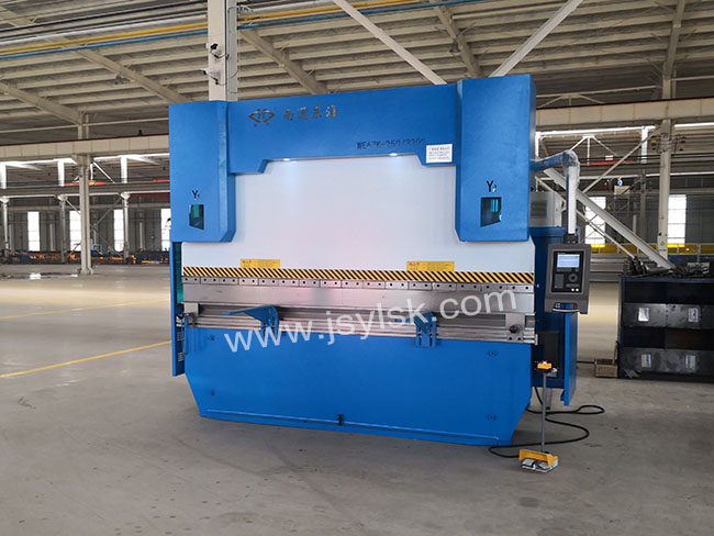 WE67K-250/3200數控(kòng)折彎機