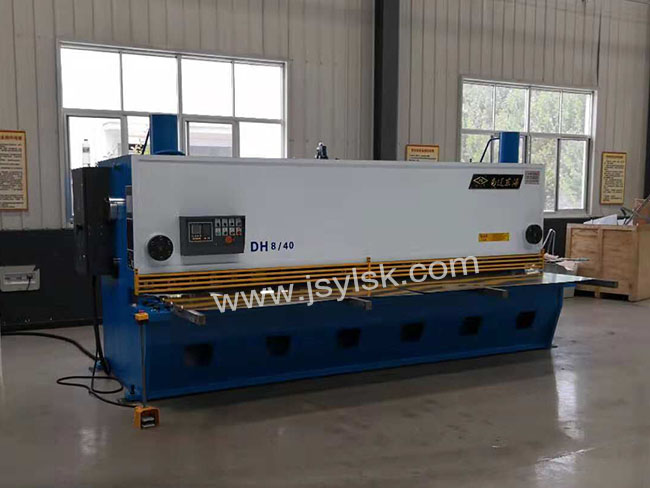 QC11Y-8*4000液壓剪闆機