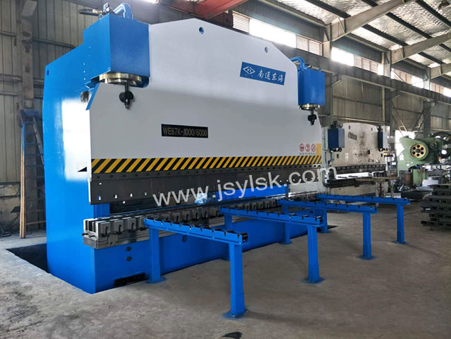 WE67K-1000/6000大型折(shé)彎機
