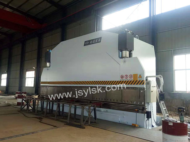 WE67K-800/10000大(da)型折彎機(jī)