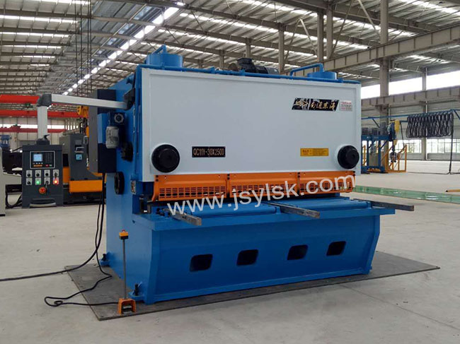 QC11Y-30*2500剪闆機