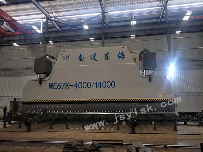 WE67K-4000/14000大型數控折彎機(jī)