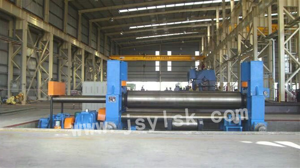 中小型(xing)上輥萬能(neng)式卷闆機(ji)